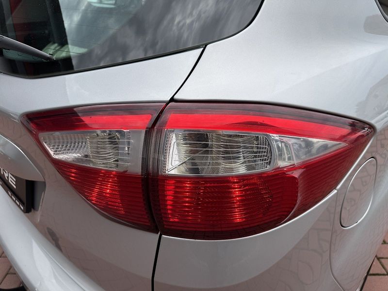 Ford C-MAX (2010) 1.6i Ti-VCT Digi Klima Výhřevy - fotka 35 z 44