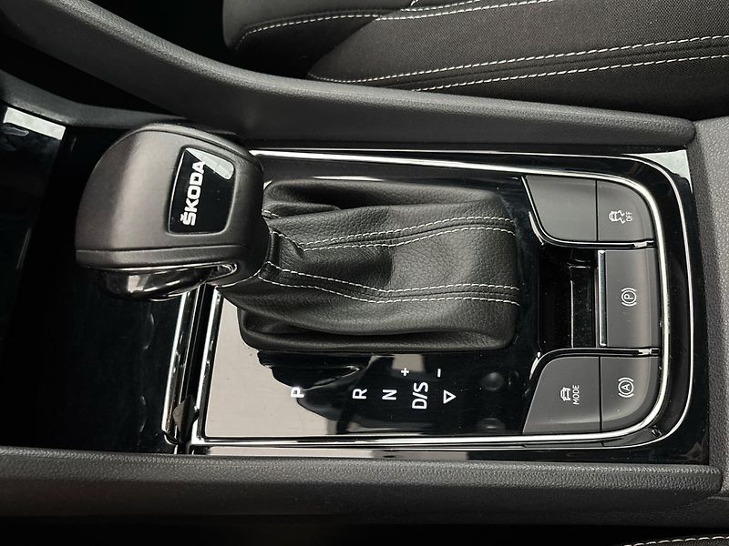 Škoda Karoq DSG Sportline - fotka 20 z 31