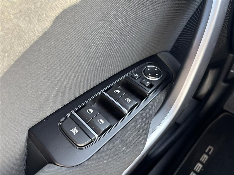 Kia Ceed 1,5 TGDi AT TOP ZÁRUKA ADAPTIV - fotka 32 z 45