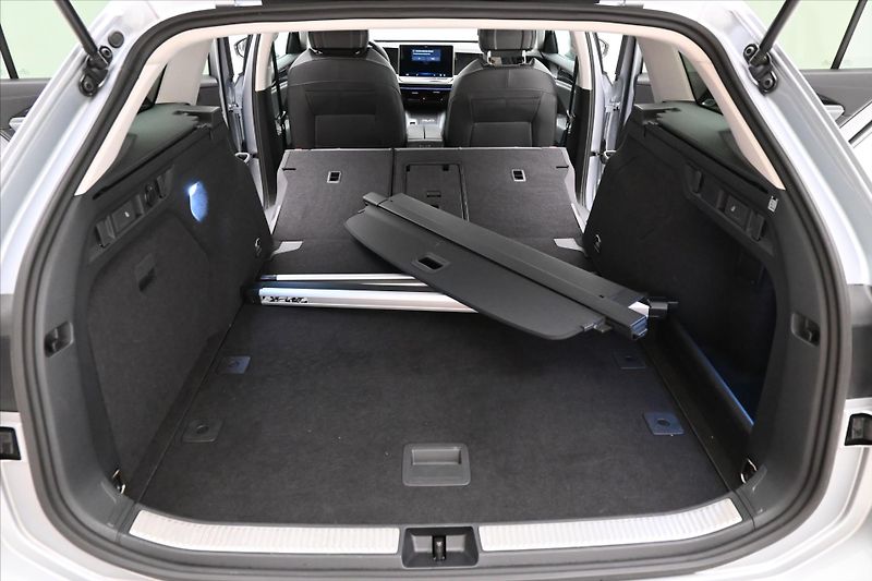 Volkswagen Passat 2,0 TDI 110kW DSG Business Zár - fotka 11 z 32