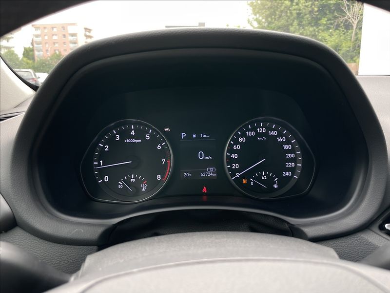 Hyundai i30 1,5 T-GDI AT7 Combi Smart PDC - fotka 9 z 22