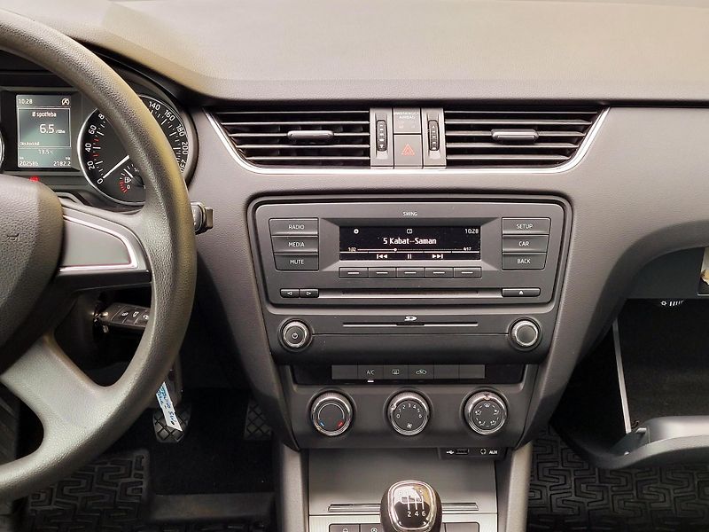 Škoda Octavia 1,4TSi SERV.KNIHA, rozvody     - fotka 36 z 48