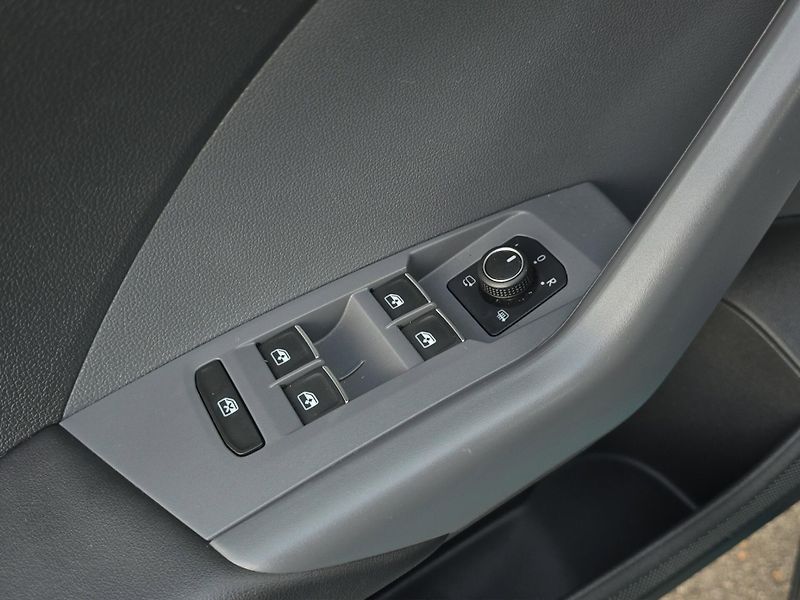 Volkswagen T-Cross (2019) 1.0 TSi 85kW, LED, DPH - fotka 13 z 24