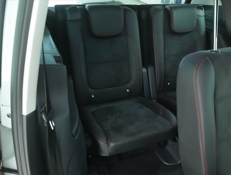Renault Master (2017) 2.3 dCi 135, Valník, 1.0t, ČR - fotka 10 z 13
