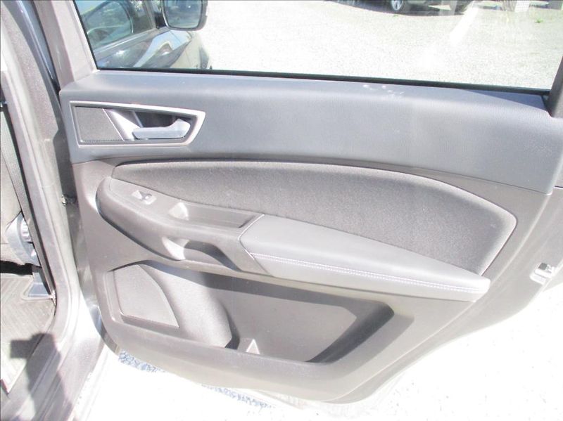 Ford S-MAX 2,0 TDCi, NAVI,serviska,tažné, - fotka 14 z 49
