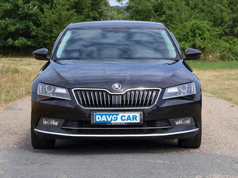 Škoda Superb 2,0 TDI 140kW 4x4 DSG L&K CZ - fotka 2 z 38