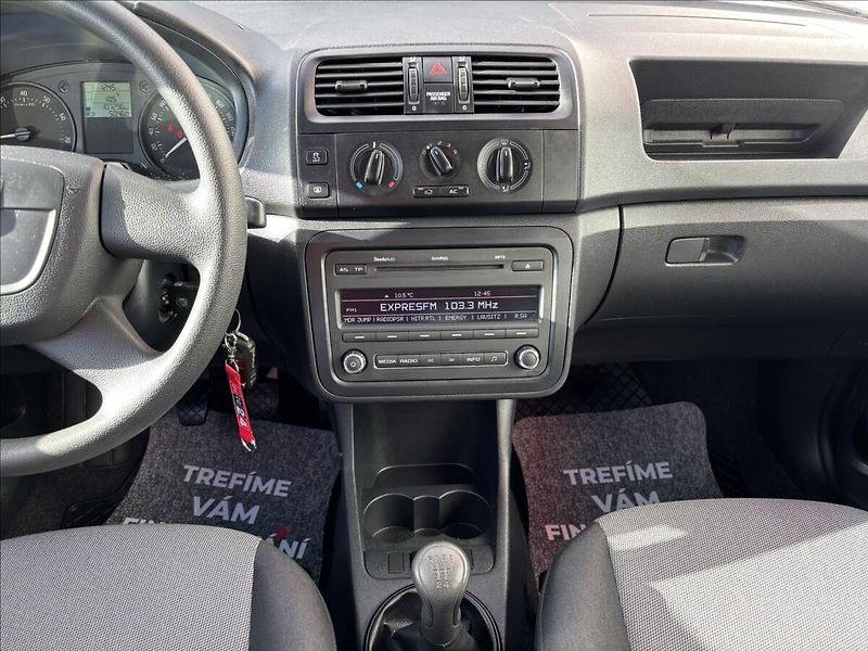 Škoda Fabia II 1,2i Ambition - fotka 8 z 11