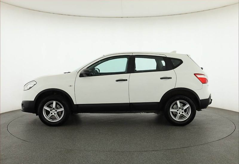 Nissan Qashqai (2013) 1.5 dCi, Tempomat - fotka 3 z 14
