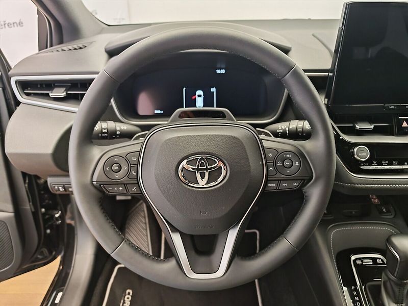 Toyota Corolla Touring Sports 2.0 Hybrid Styl - fotka 29 z 38