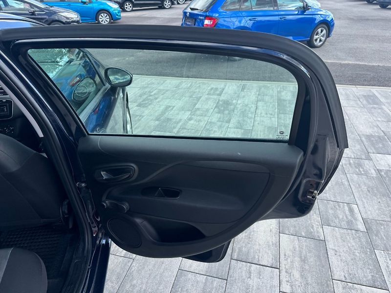 Fiat Punto (2015) 1.2i 51kW - fotka 23 z 29