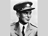 Jiří Antonín Schiller, příslušník 311. čs. bombardovací perutě RAF na konci II. světové války.