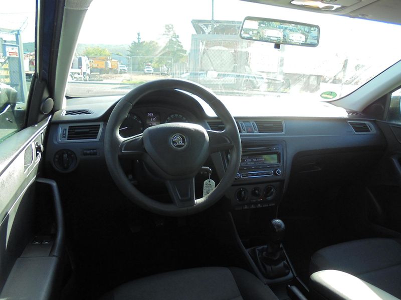 Škoda Rapid (2014) 1.2 TSI- KLIMA- ALU- SERVISKA - fotka 8 z 11