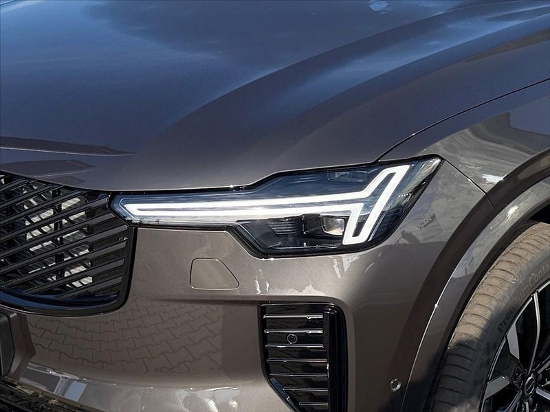 Volvo XC90 (2026) 2,0 T8 Plus Dark  2330 - fotka 5 z 13