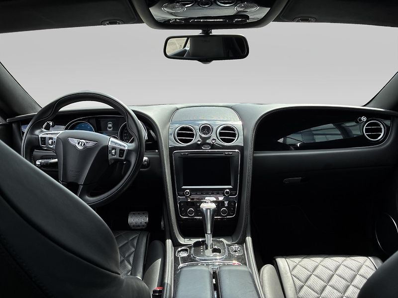 Bentley Continental GT V8S Diamond Edition  - fotka 8 z 12
