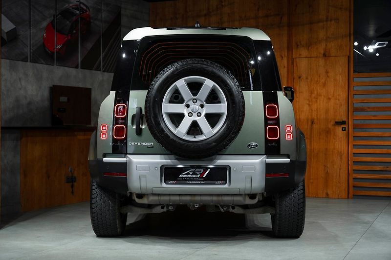 Land Rover Defender - fotka 17 z 19