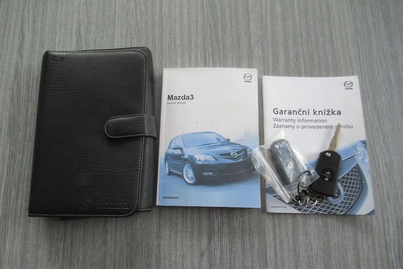 Mazda 3 1.4 16V KLIMA PŮVOD ČR - fotka 20 z 20