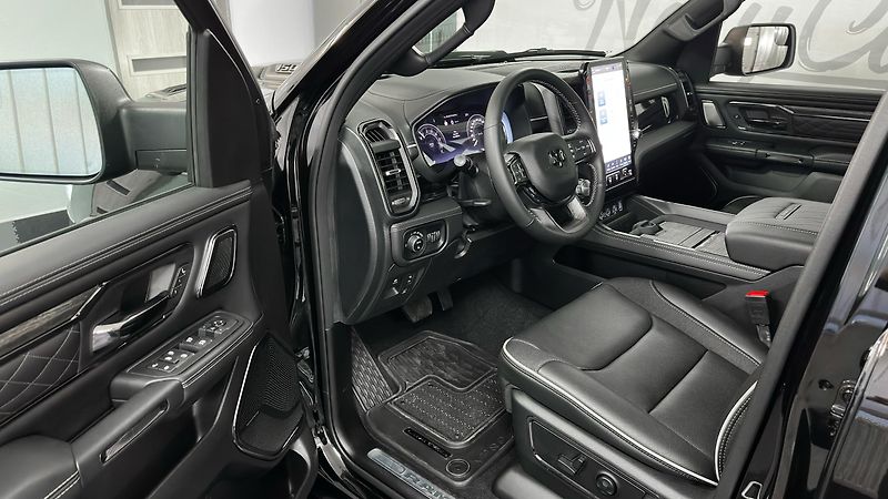 Dodge RAM NIGHT EDITION / 1500 SST H.O.  - fotka 37 z 55