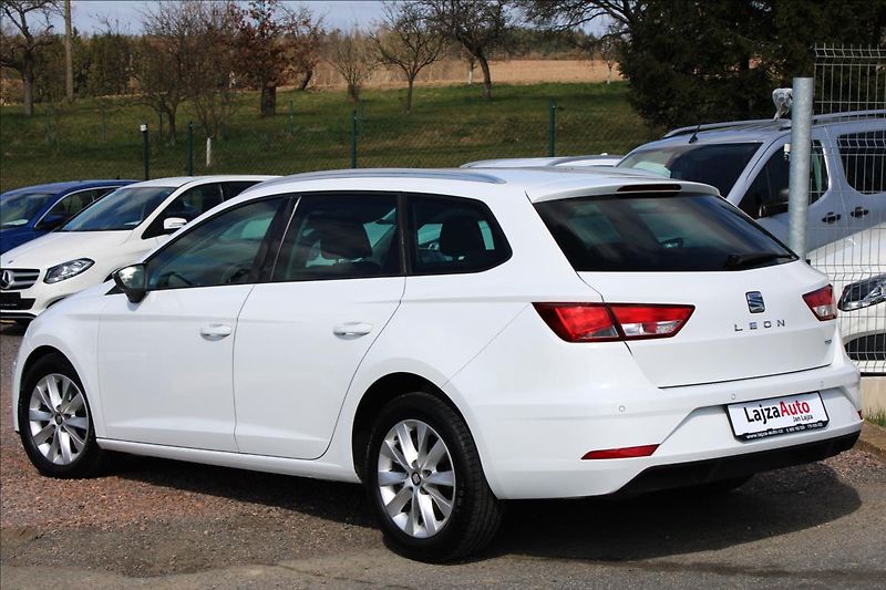 Seat Leon 1,6 TDi ST 85kW STYLE,serviska - fotka 9 z 42