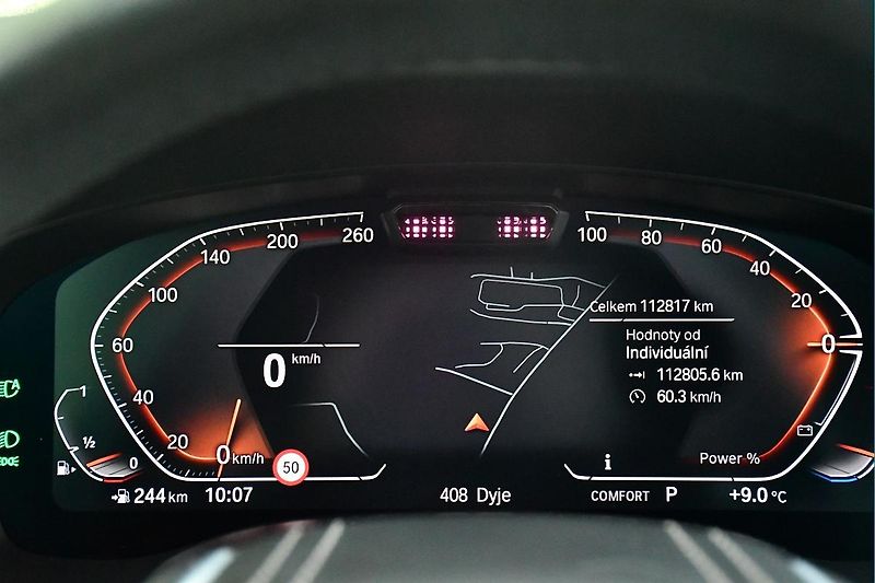 BMW Řada 5 540i xD LUXURY HUD REZERVACE - fotka 41 z 46