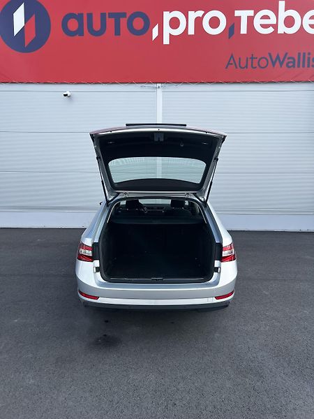 Škoda Superb 1.5TSI DSG Business 1.Maj DPH - fotka 24 z 25