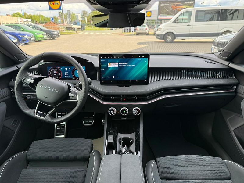 Škoda Superb Sportline 2,0 TSI 150 kW DSG - fotka 5 z 26