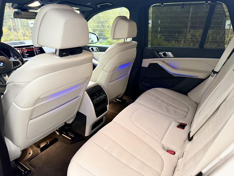 BMW X5 (2019) BMW X5 m50d  - fotka 24 z 25