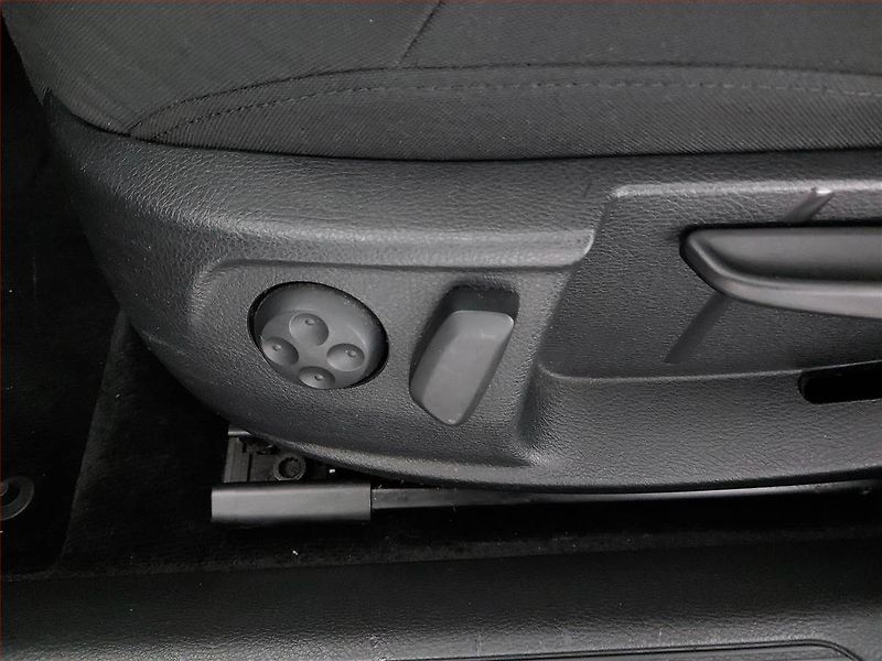 Volkswagen Passat (2014) 1.4 TSI, Navi, Tempomat - fotka 16 z 21