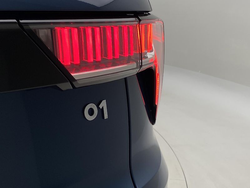 Lynk & Co 01 PHEV DCT AUT 1.maj.  - fotka 35 z 69