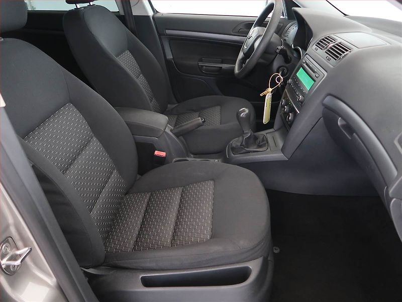 Škoda Octavia (2011) Ambition 1.2 TSI - fotka 9 z 13
