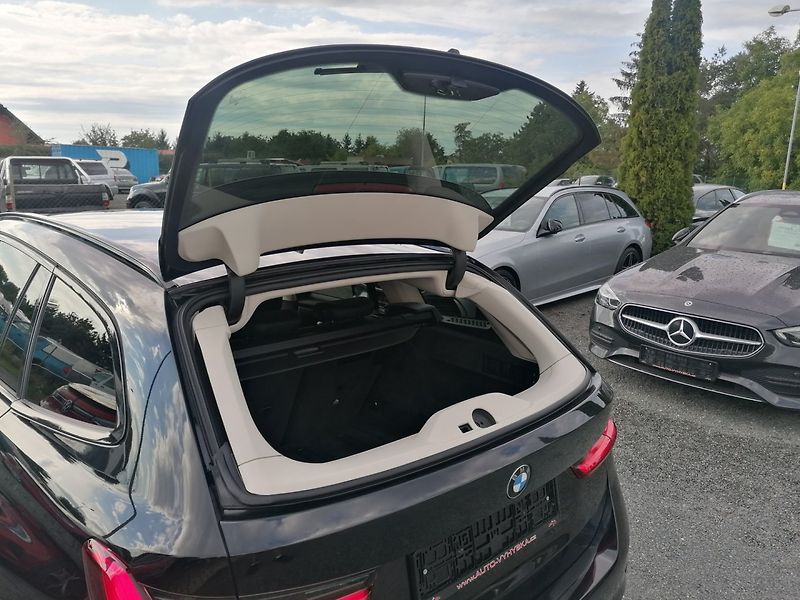 BMW Řada 3 (2020) 2.0 318D A/T Kůže - fotka 35 z 44