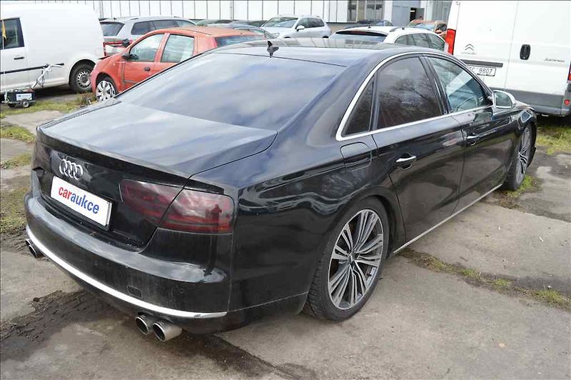 Audi A8 (2012) 4,2V8 QUATTRO - fotka 4 z 25
