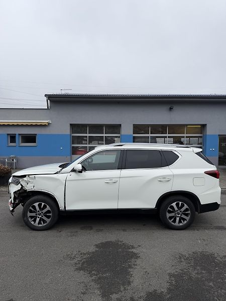 SsangYong Rexton 2,2D 148kW 4x4 7míst  závěs  - fotka 5 z 18