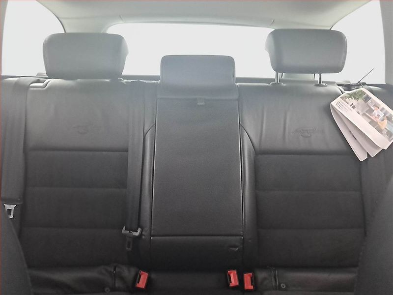 Škoda Octavia (2011) Laurin&Klement 2.0 TDI, 4X4 - fotka 10 z 22