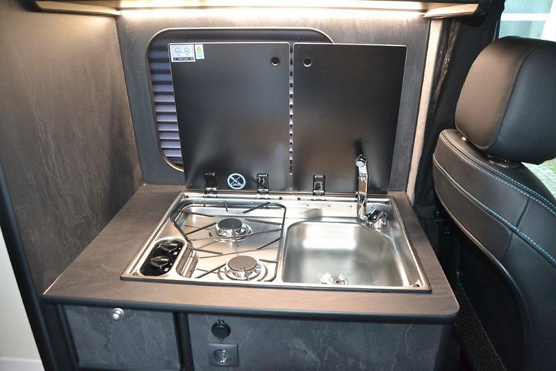 Mercedes-Benz Sprinter 319 Camper Family - fotka 19 z 50