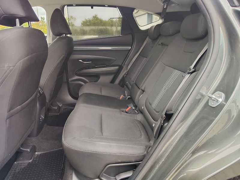 Hyundai Tucson 1.6 T-GDI/110kW style DCT MHEV - fotka 15 z 41