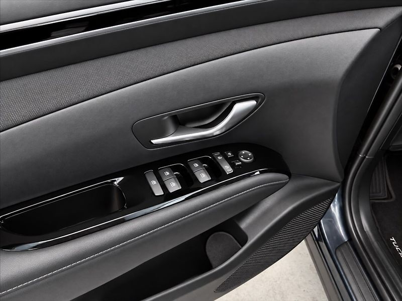 Hyundai Tucson 1,6 110 kw FREEDOM , CZ - fotka 12 z 17