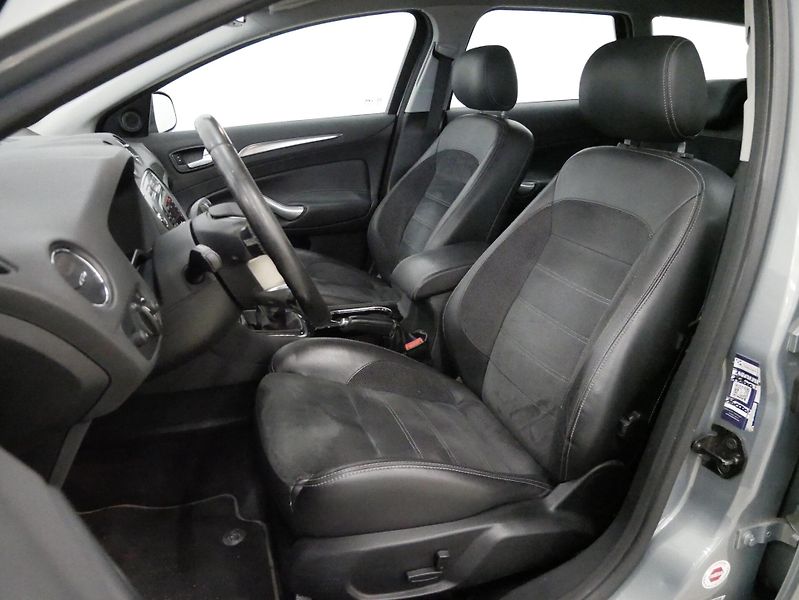 Ford Mondeo - fotka 11 z 25
