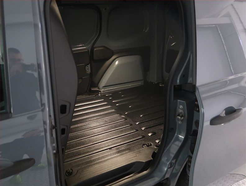 Nissan Townstar (2022) N-Connecta 1.3 DIG-T, ČR - fotka 12 z 17