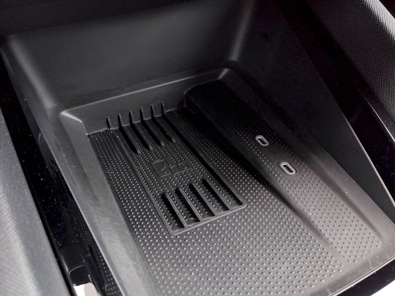 Škoda Octavia (2024) Top Selection 1,5 Tsi 110 Kw D - fotka 23 z 39