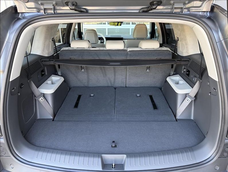 Hyundai Santa Fe 1,6 T PHEV 4WD 7M  Premium - fotka 22 z 24