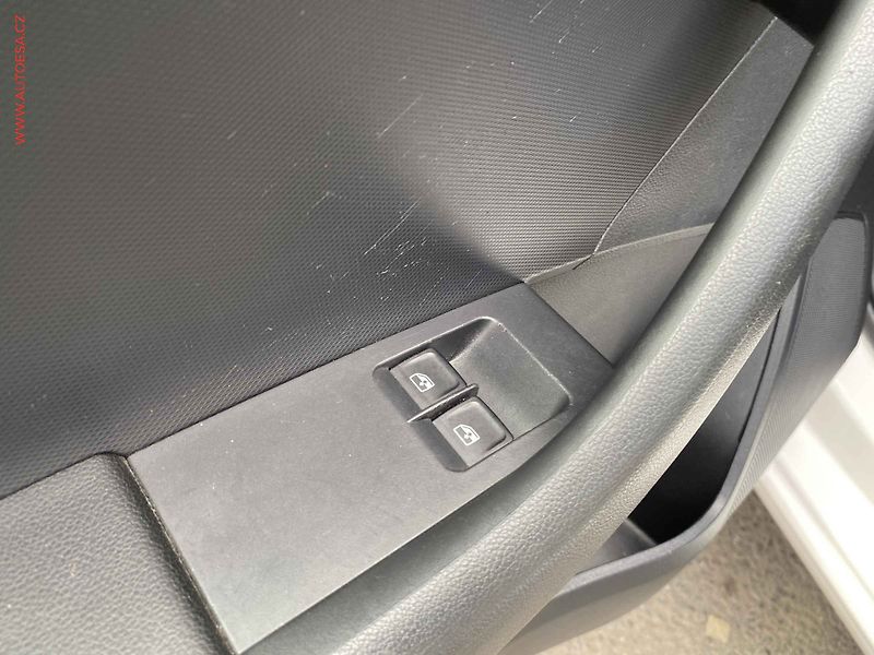 Škoda Rapid (2019) 1.0 TSi, 2.maj,ČR, Ambition - fotka 13 z 14