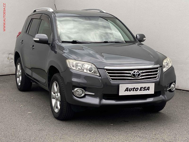 Toyota RAV4 (2010) 2.2D-4D 4x4, AC, výhřev sed. - fotografie inzerátu