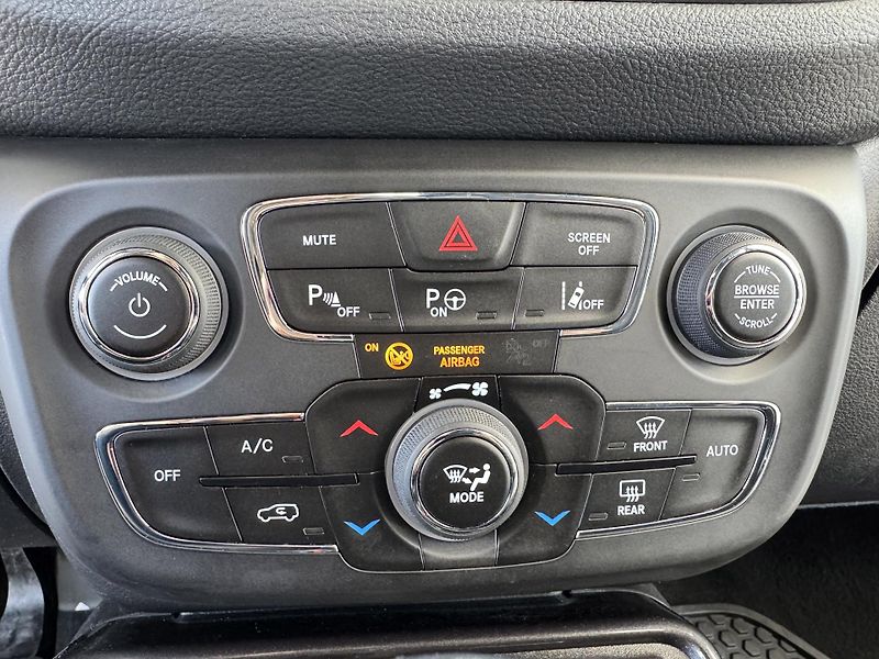 Jeep Compass S 4xe 1,3T 177kW*REZERVACE! - fotka 24 z 37