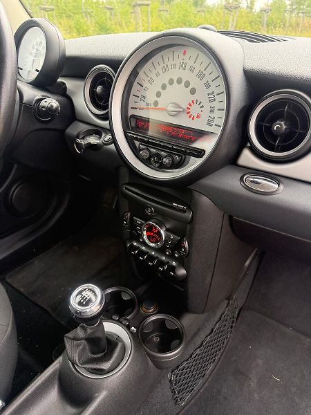 Mini One 1,6  R 56 - fotka 13 z 18