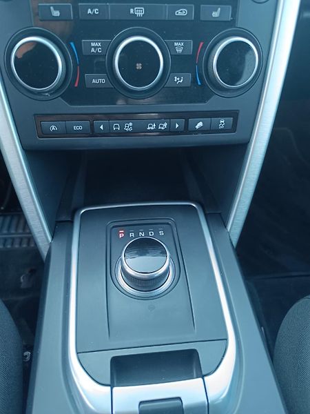 Land Rover Discovery Sport 2,0/110kW, Tdi SE 4x4, AUTOMAT - fotka 23 z 31