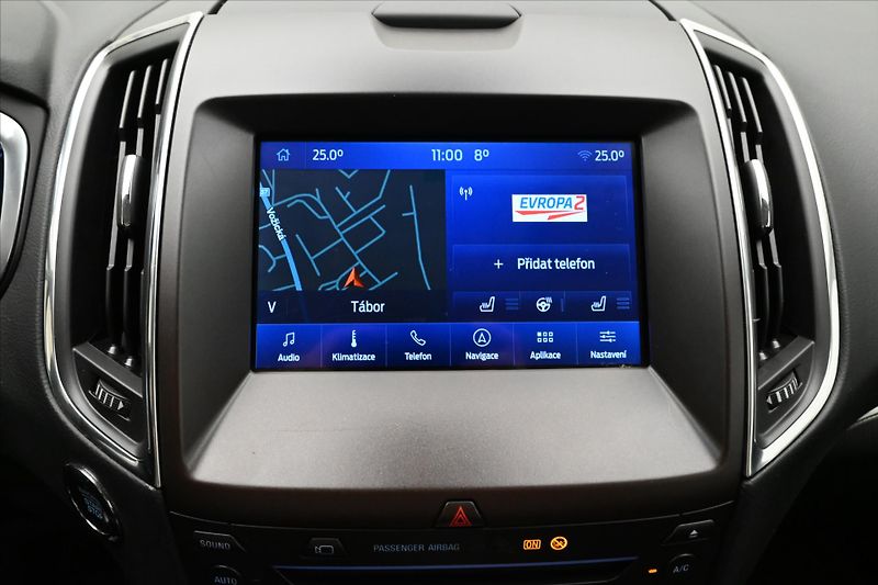 Ford S-MAX 2,0 EcoBLUE 140 kW AT8 7MÍST Z - fotka 20 z 32