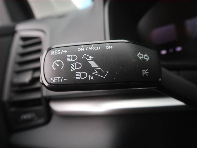 Škoda Karoq (2024) Fresh 2.0 TDI - fotka 17 z 22