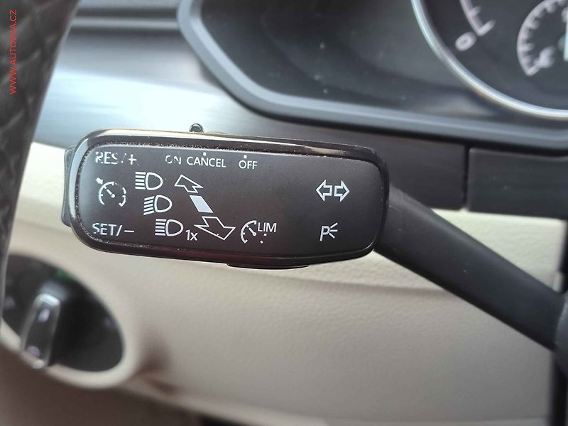 Škoda Superb (2017) 2.0TDi, ČR, DSG, bixen - fotka 24 z 30