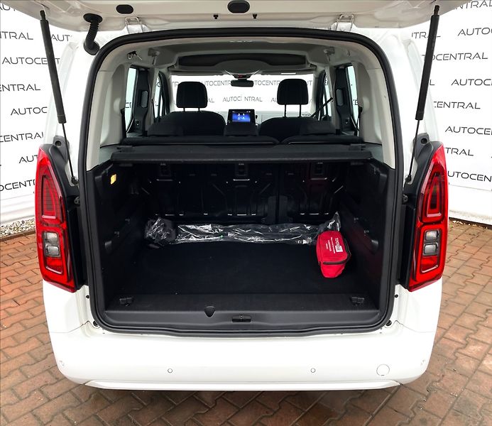 Toyota ProAce City Verso 1,2 i,81kW,STK 2/28 - fotka 9 z 21