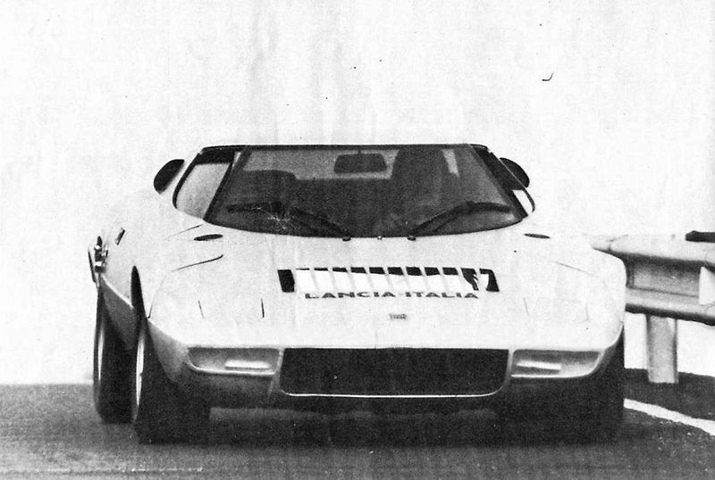 Trojice Munari, Ballestrieri a Barbasio u prototypu Lancie Stratos v Turíně v roce 1971.